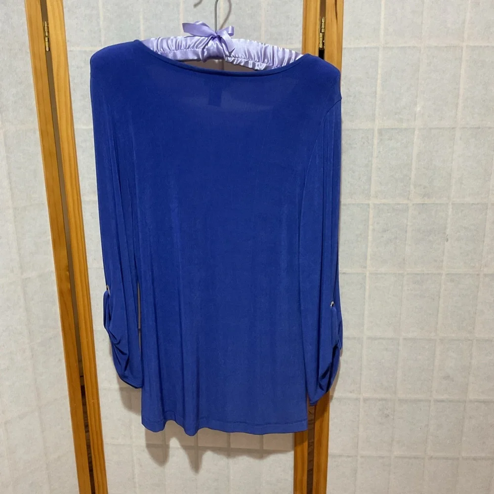 Blue Women's Top - Picture 2 of 4